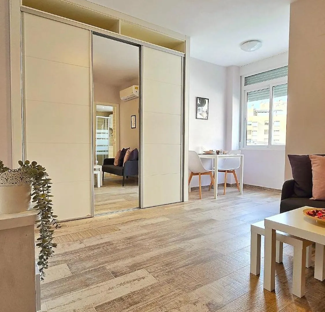 Apartamento Acogedor Estudio En El Centro De Torremolinos
